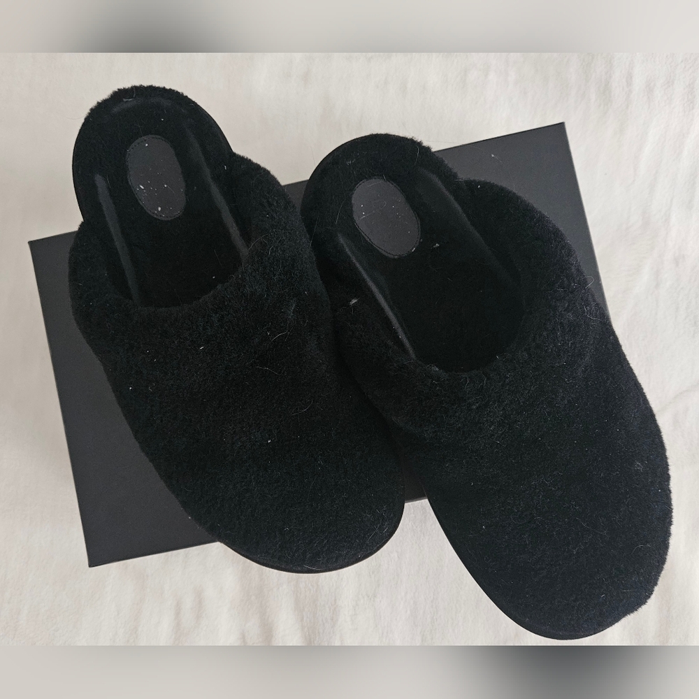 Authentic Men's Giuseppe Zanotti Black Swanhilde Round Toe Mules. Size 9.5. EUC.
